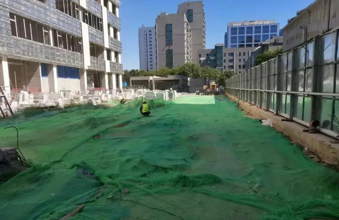 减减减，，，，，，，，经开区大力发展分类治污精准减排