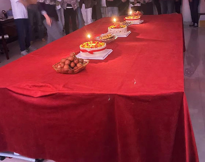 欢聚一堂：腾博tengbo锅炉员工生日会与业务骨干孙钢锋8年感激会同庆